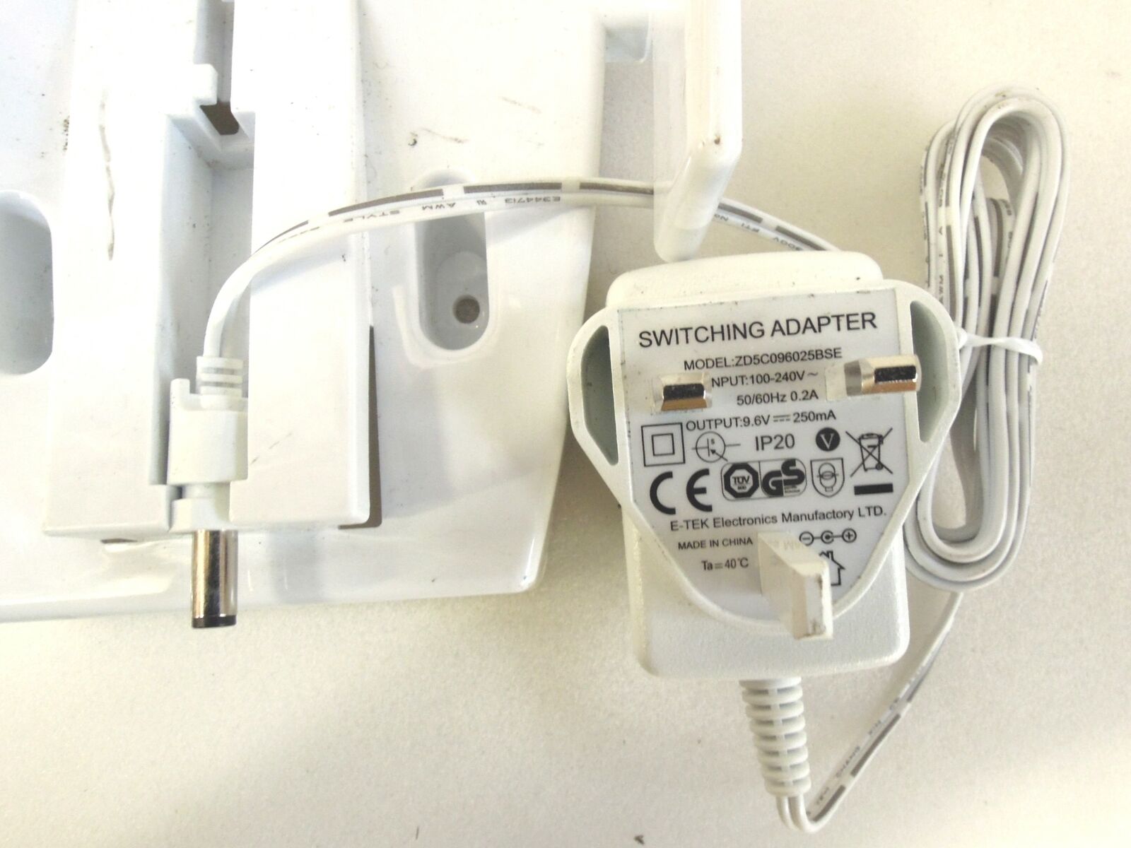 New 9.6V 250mA Switching Adapter ZD5C096025BSE AC DC Adapter - Click Image to Close